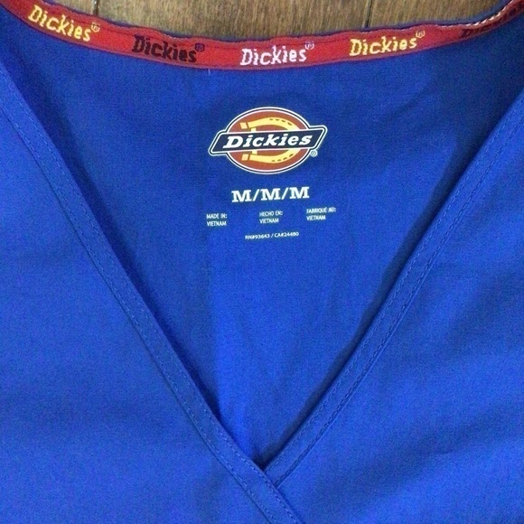 SCRUBS Top - Picture 4 of 5